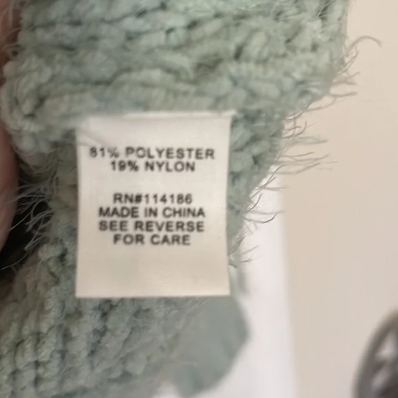 Mint green sweater 🌊 - Picture 3 of 7